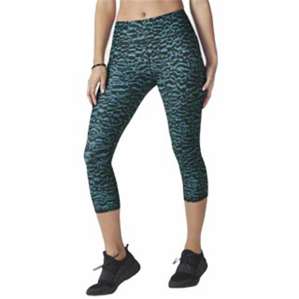 🆕 Fabletics Salar Capri Leggings